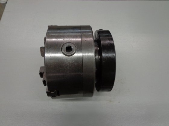 三つ爪チャック""タイプ 160 mm