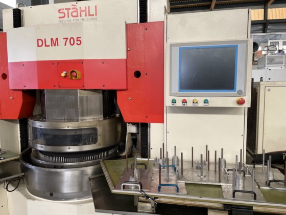 DLM-705 型 "Staehli "平面研磨机