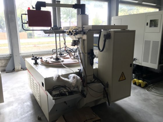 FLM-1000型 "Staehli "平缝机