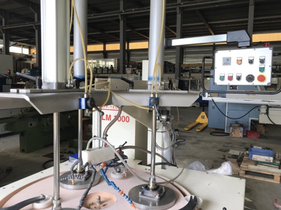 フラットラッピングマシン "スタエリ "タイプFLM-1000