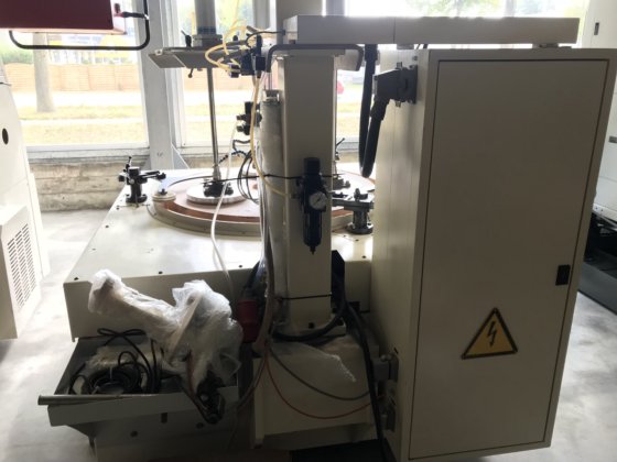 フラットラッピングマシン "スタエリ "タイプFLM-1000