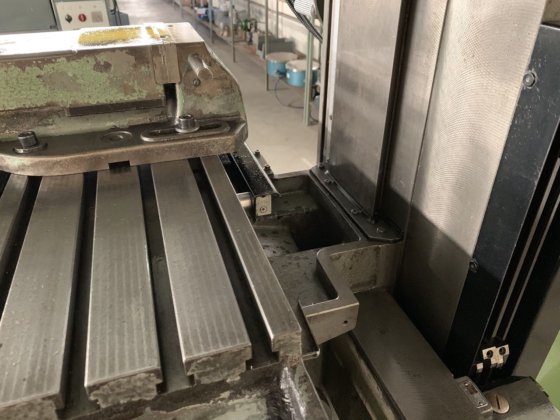 Schaublin" 22 型万能铣床