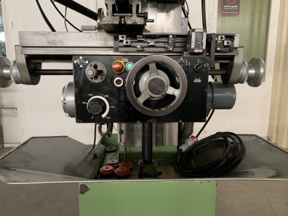 Schaublin" 22 型万能铣床