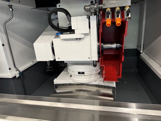 円筒研削盤 シュトゥーダー S-33 CNC