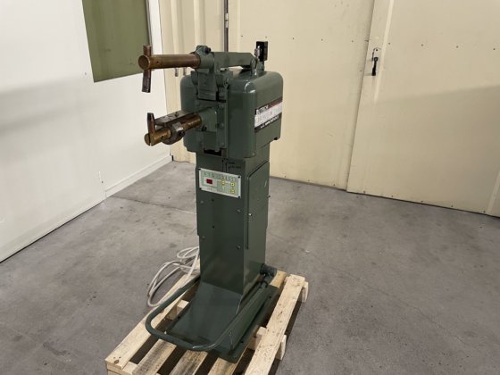 点焊机 "butrichi"