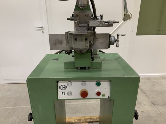F-1 型 "阿西埃拉 "万能铣床