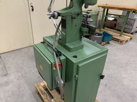 F-1 型 "阿西埃拉 "万能铣床