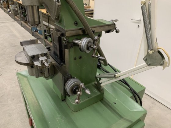 F-1 型 "阿西埃拉 "万能铣床