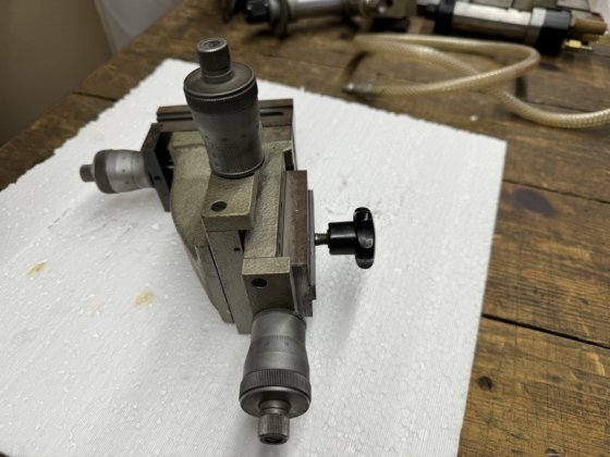 THREE-DIMENSIONAL SUPPORT EWAG FOR MICROSCOPE