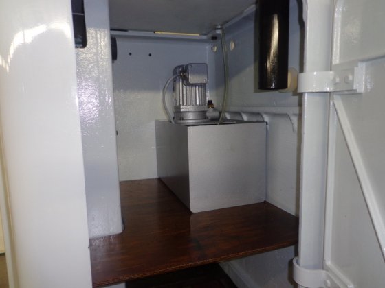 瓦力 W-90 滚齿机