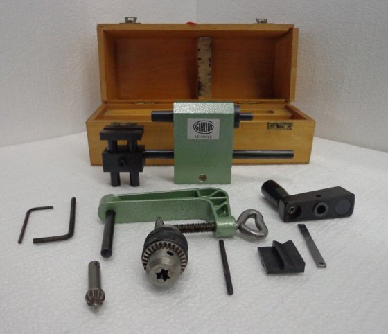 带 B12 型钻夹头的 "GIROUD "钻床