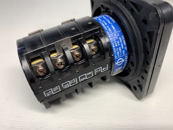 B-9 型 "克劳斯和奈默 "手动开关