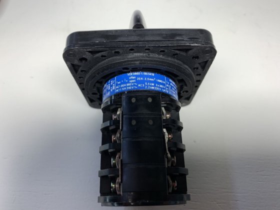 B-9 型 "克劳斯和奈默 "手动开关