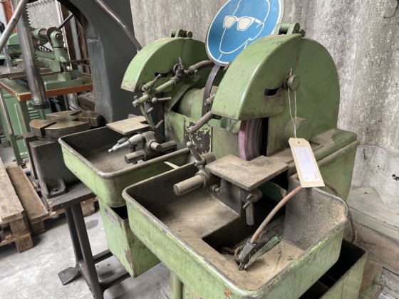 研削盤「イファンガー」タイプF-300