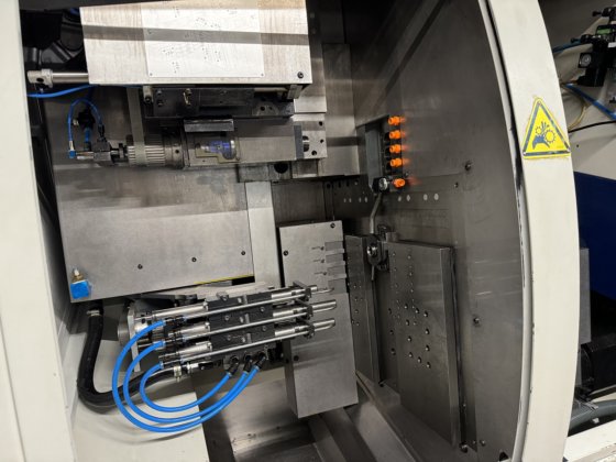 TORNO AUTOMÁTICO DE CABEÇOTE MÓVEL