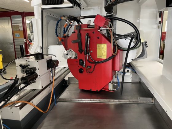 円筒研削盤「スタダー」S36 CNC