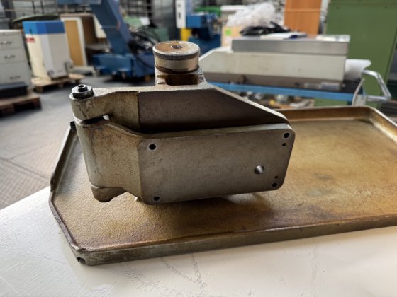 装载机 W35 的支架