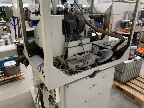 円筒研削盤 チュ-ディン HTG-410