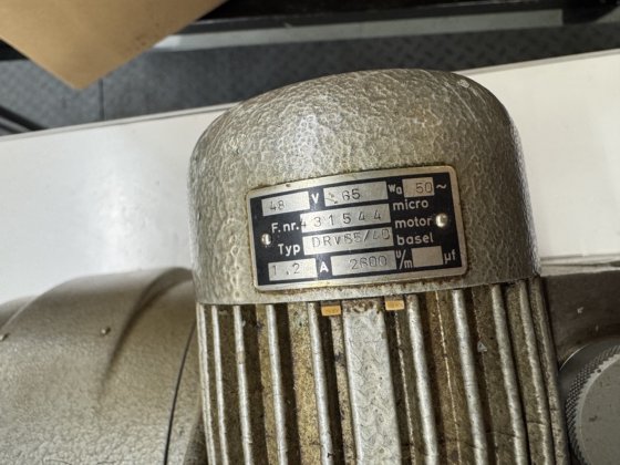自动充电器 Wahli W-39
