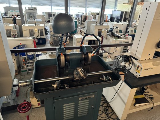 辛辛那提米拉克龙 "牌工具磨床