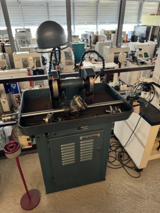 辛辛那提米拉克龙 "牌工具磨床