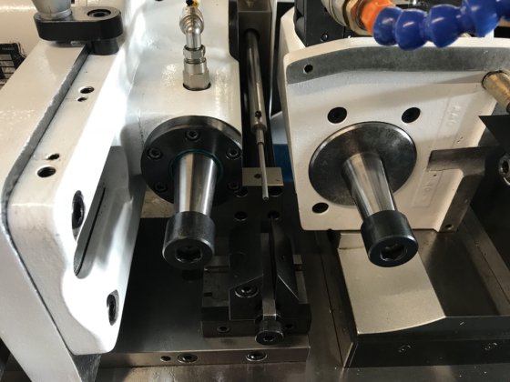 センタレス研削盤 アガソン タイプ150-SSL