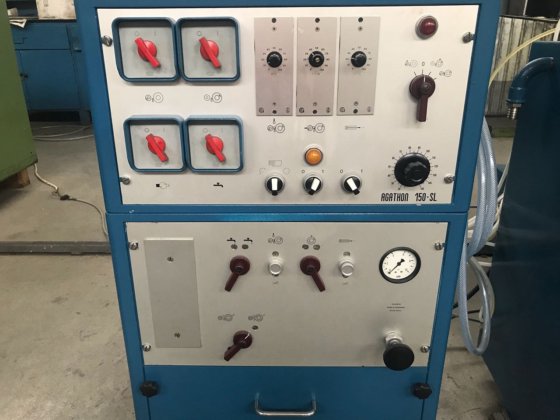 AGATHON" 150-SL 型无心磨床