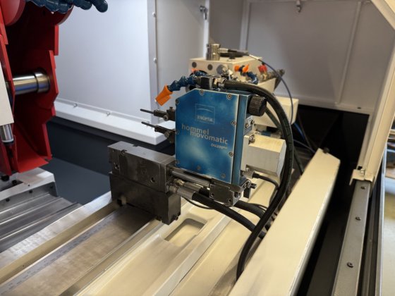 円筒研削盤 シュトゥーダー S-33 CNC