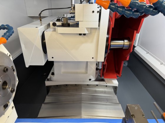 円筒研削盤 シュトゥーダー S-33 CNC