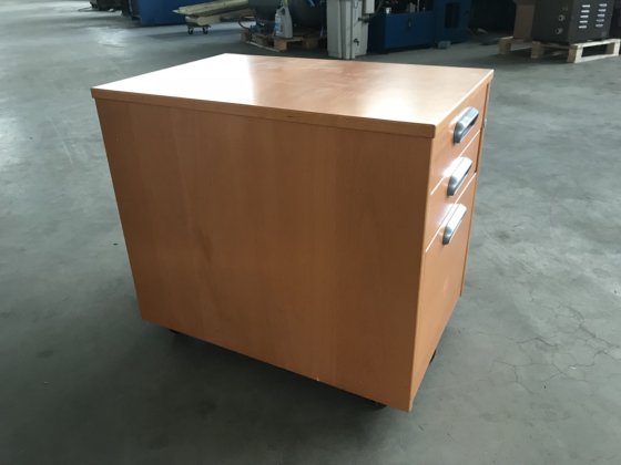 带 3 个抽屉的木柜 ""