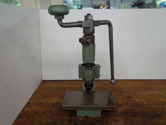 グースネックプレス "ルーティ "スクリュー25mm