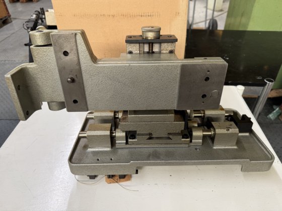 装载机 W-31 的支架