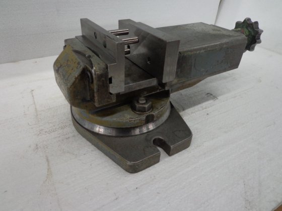 钳口宽度 105 毫米