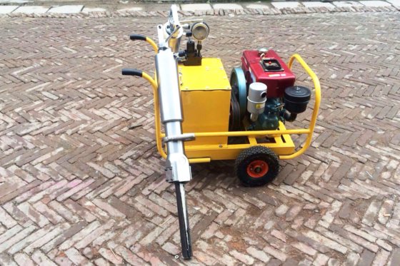 恒旺液压岩石劈裂机