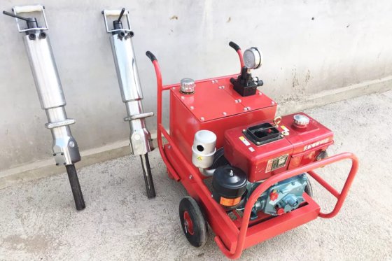 恒旺液压岩石劈裂机