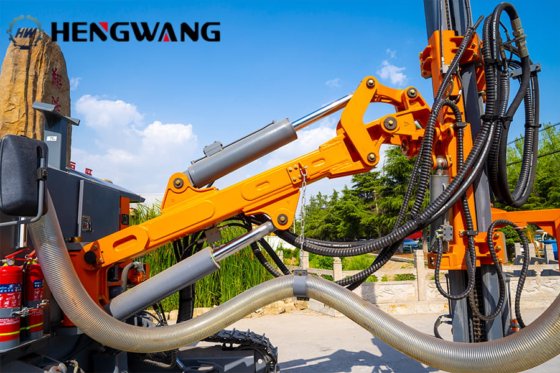 恒旺 HW938 一体化 DTH 地面钻机