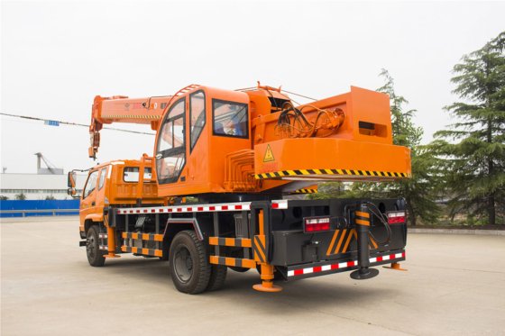 恒旺 HWTJ12T 汽车起重机