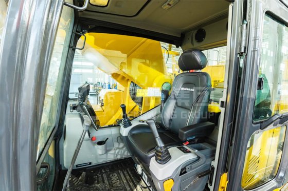 恒旺 HW-1300 履带式挖掘机