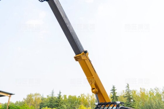 恒旺 HWR30-7 伸缩臂叉车