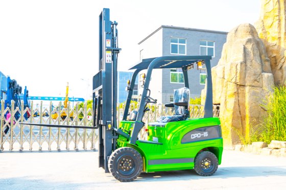 恒旺 HW1.5T 电动叉车