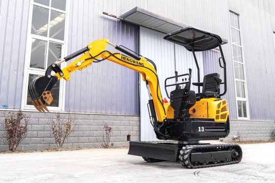 恒旺 HW-13W 履带式挖掘机