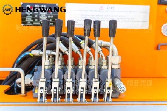 恒旺 HW935 一体化 DTH 地面钻机