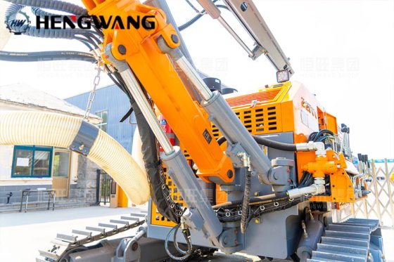 恒旺 HW935 一体化 DTH 地面钻机