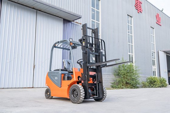 恒旺 HW2.5T 电动叉车