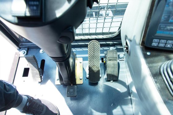 恒旺 HWL90 轮式挖掘机