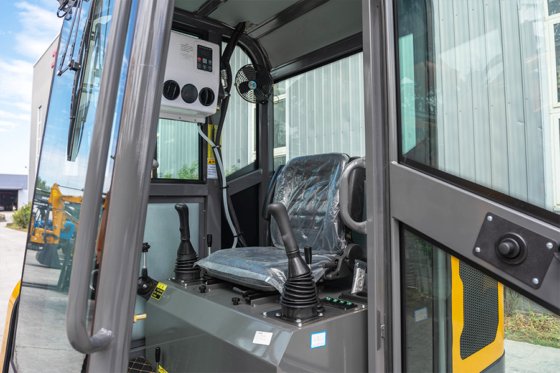 恒旺 HW-25 履带式挖掘机