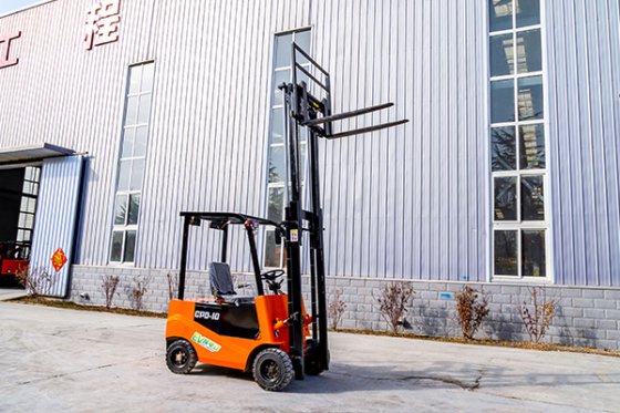 恒旺 HW1T 电动叉车