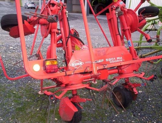 2002 Kuhn GF 5801 MH