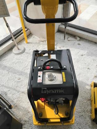 中国制造的专业挖掘机 汽油可逆式平板压实机