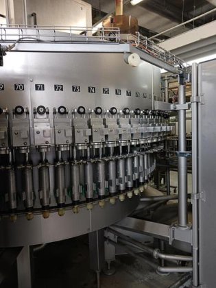 洗浄・充填・封止機